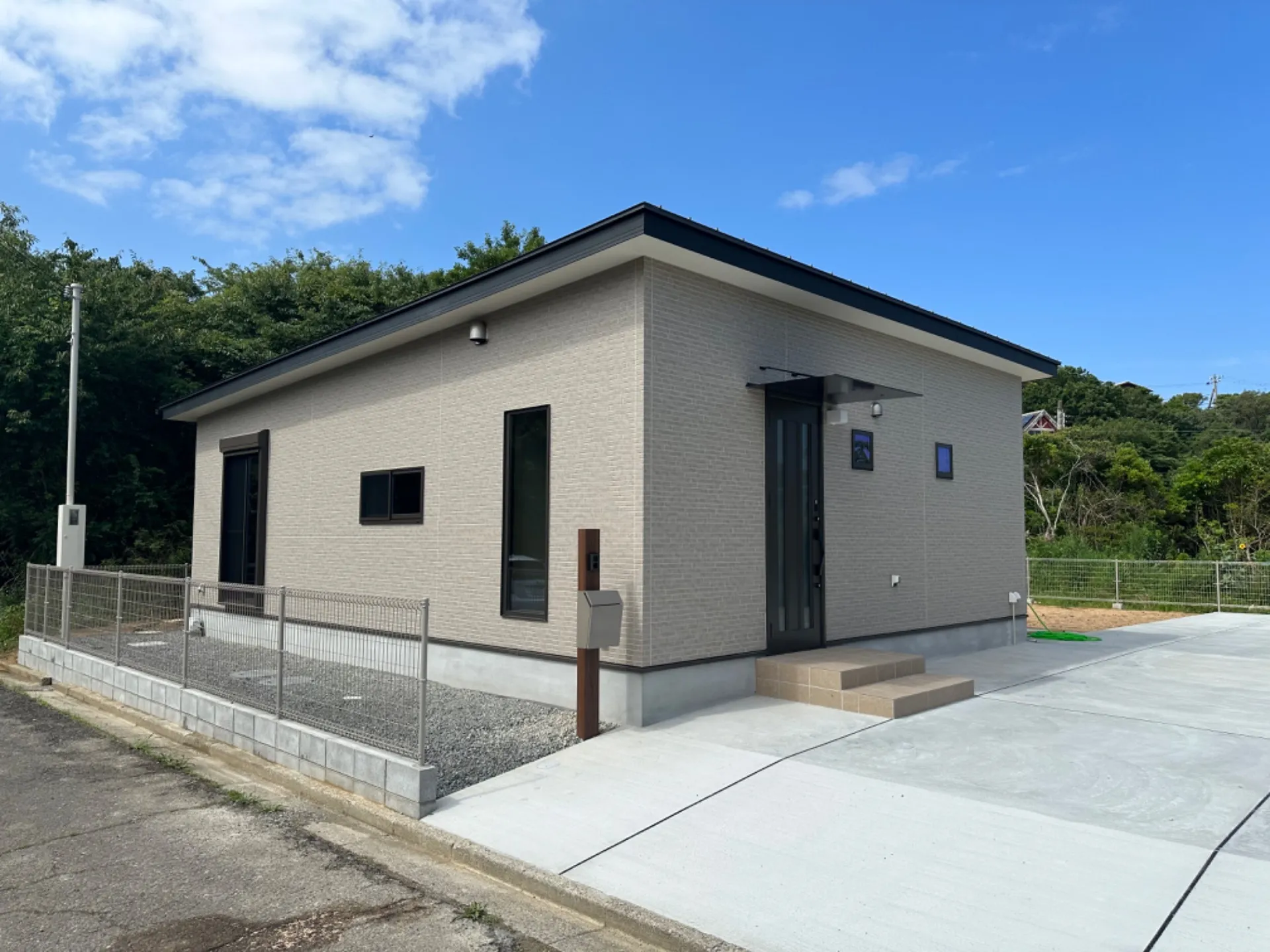 K-STYLEが手掛ける淡路島の平屋別荘完成!広々な庭でBBQも楽しめる